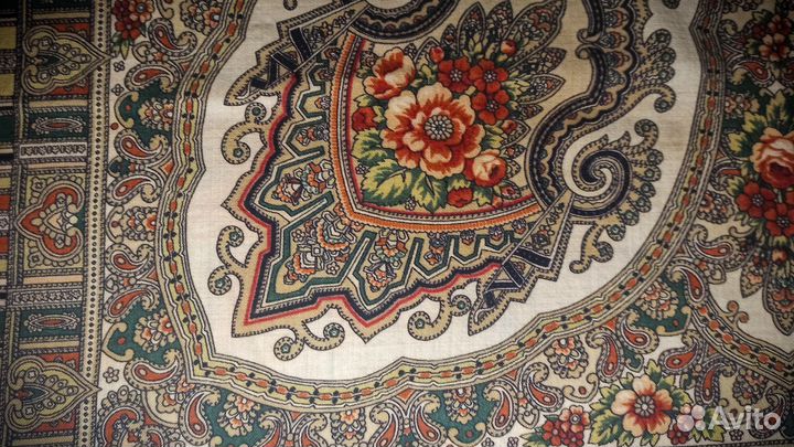 Павловопосадский платок Аленький цветочек