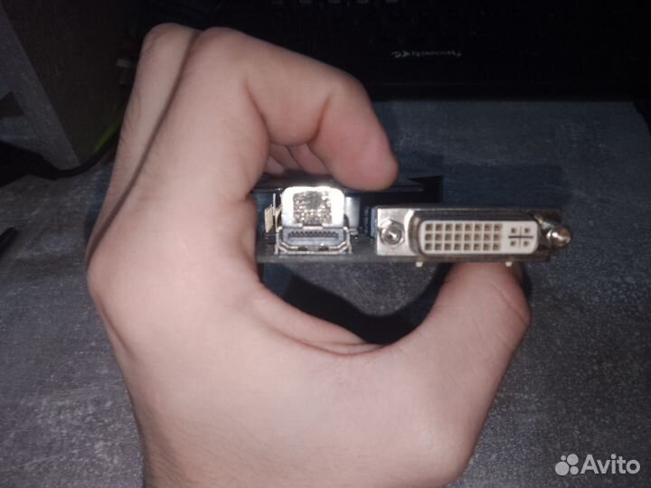 Видеокартаhd5570 1GB DDR3