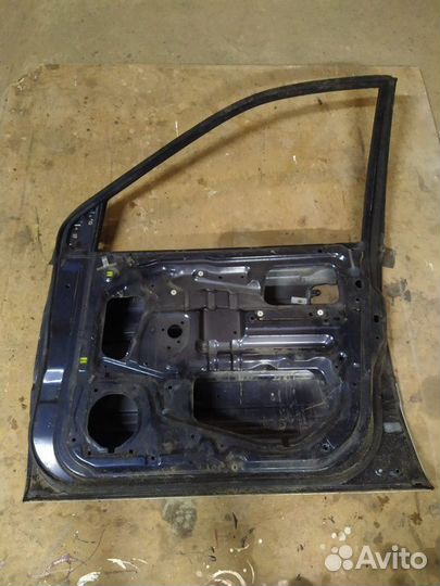 Дверь боковая передняя правая Mitsubishi Rvr
