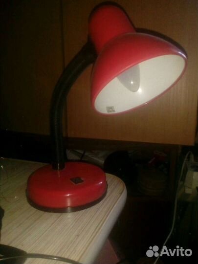 Лампа настольная