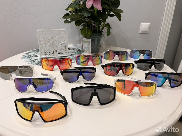 Солнцезащитные очки, спортивные очки