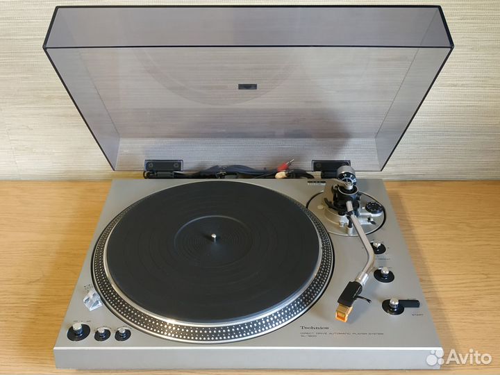 Проигрыватель винила Technics SL-1600 Japan