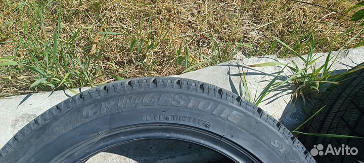 Bridgestone Blizzak VRX 235/45 R17 97S