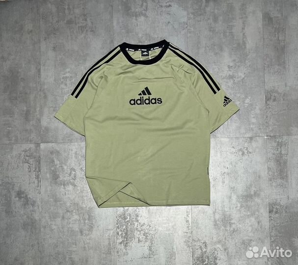 Футболка adidas оверсайз