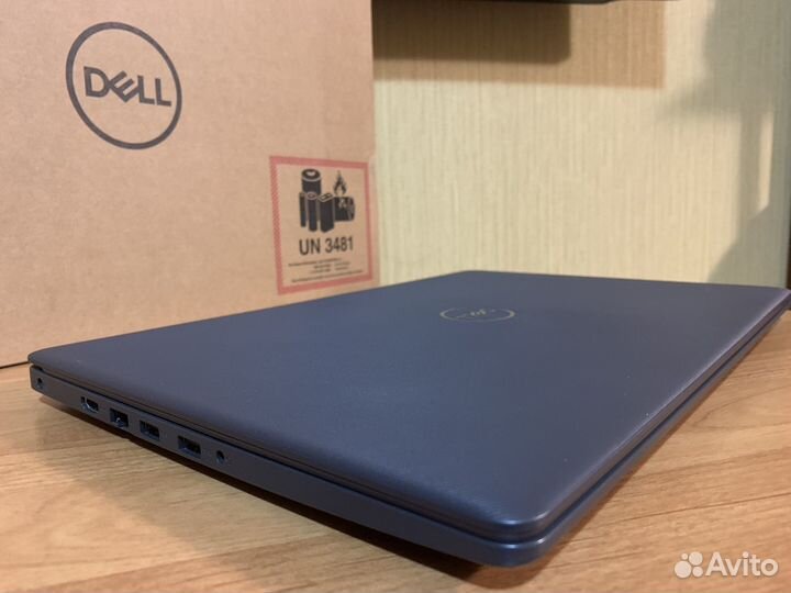 Ноутбук Dell Vostro 3500-5667 новый