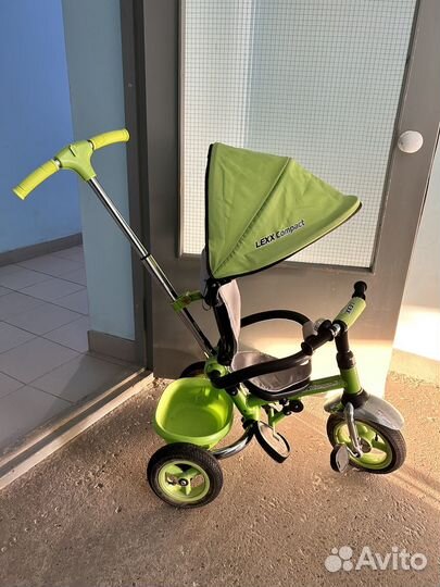 Детский велосипед с ручкой lexx compact