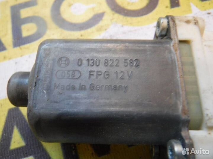 Моторчик стеклоподъемника Renault Fluence 2010