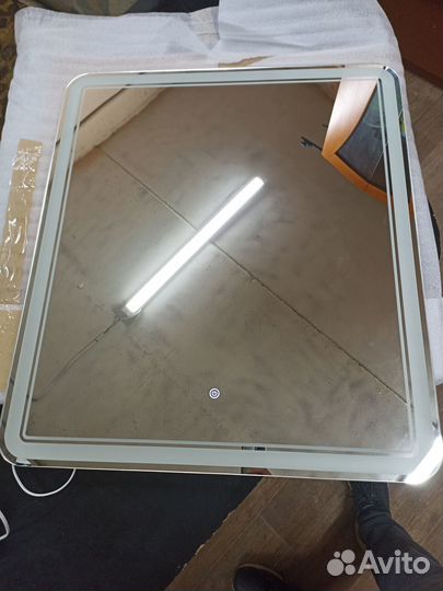 Зеркало с подсветкой для ванной