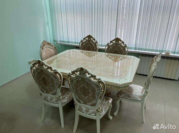 Стол и Стулья