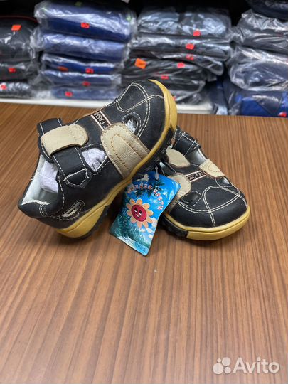 Ботинки для мальчика новые 19-24