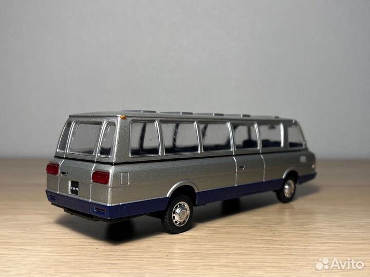 Модель автобус ЗИЛ 118к Юность 1:43