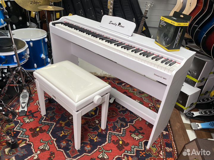 Цифровое пианино белое