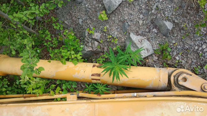 Стрела с рукоятью от экскаватора cat-330