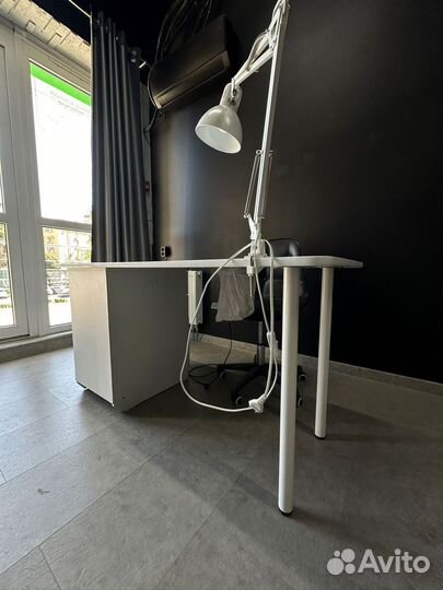 Маникюрный стол с вытяжкой бу