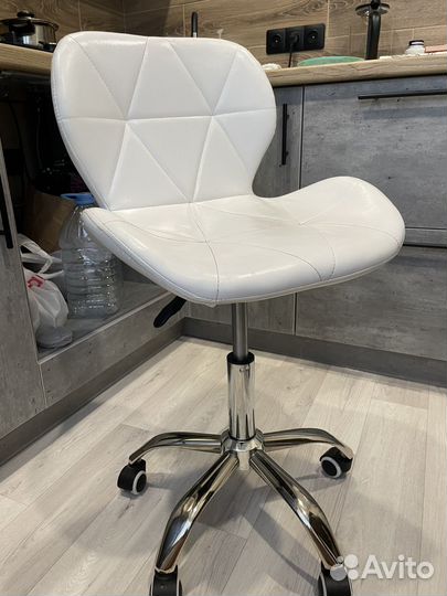 Стул для мастера ракушка