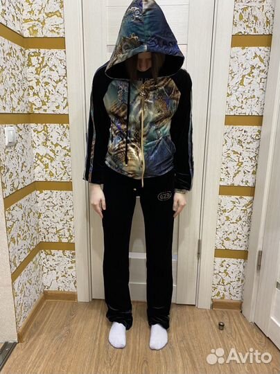 Костюм новый