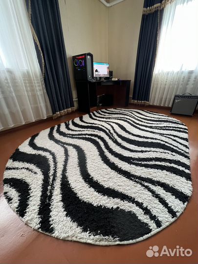 Ковер с длинным ворсом