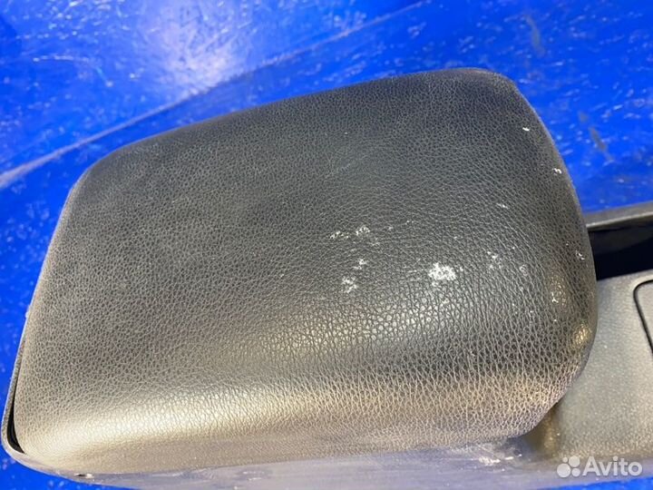 Подлокотник Nissan X-Trail T31 MR20 2007-2015