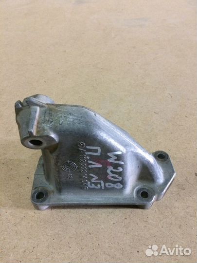 Кронштейн двигателя, подушки Mercedes W208 CLK