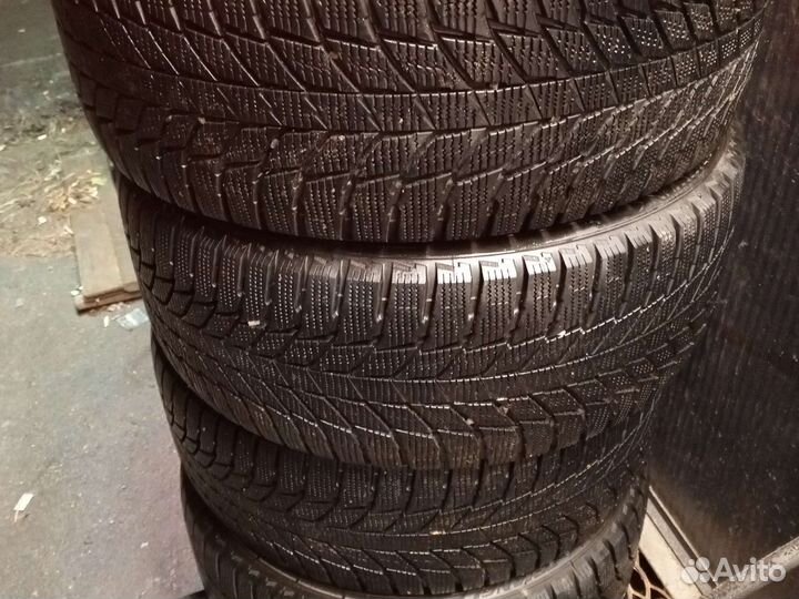 Triangle Snowlink TWT02 225/40 R18 92R
