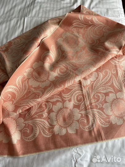 Жаккардовая льняная скатерть(времён СССР)