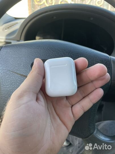 Apple AirPods 2