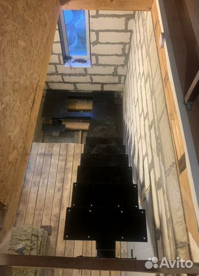 Г-образная лестница