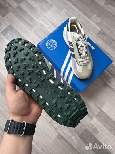 Кроссовки adidas retropy e5