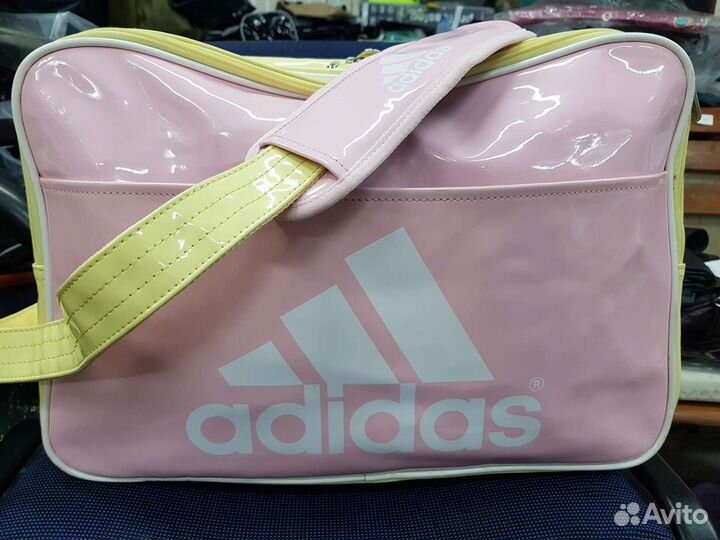 Лаковая спортивная сумка Adidas