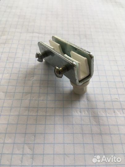 Петли для стеклянных дверей