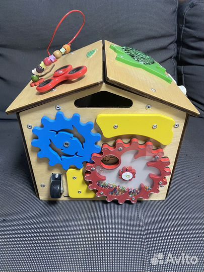 Бизиборд домик