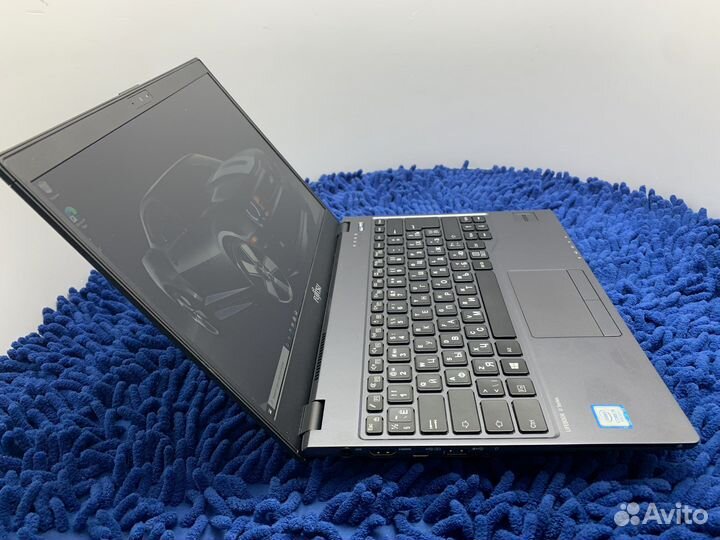 Ноутбук Fujitsu i5/8Gb/256SSD/вес 900 гр., Япония