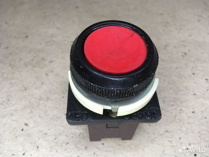 Кнопка ке 011У3