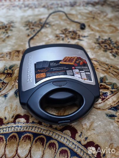 Вафельница redmond