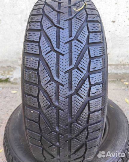Taurus SUV Winter 225/60 R17 103V