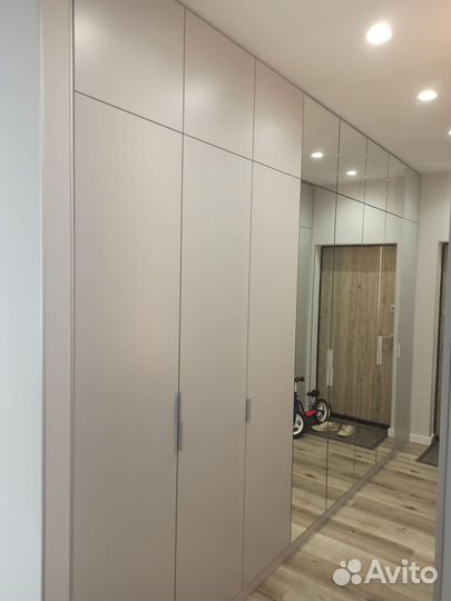 Шкаф распашной. Гарантия 12 месяцев