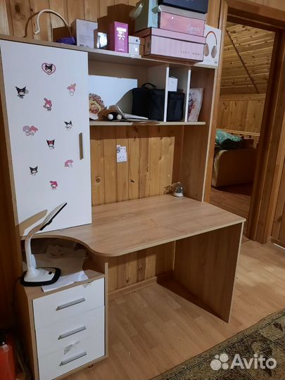 Стол с полками, ящиками, с тумбой