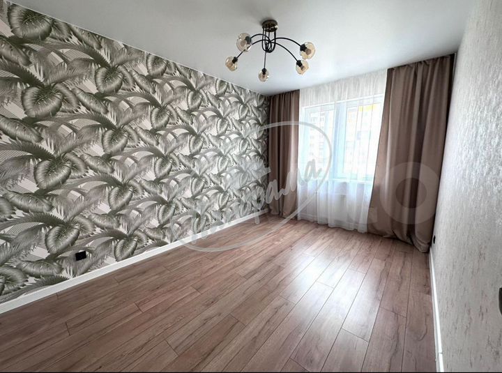 2-к. квартира, 57 м², 4/10 эт.