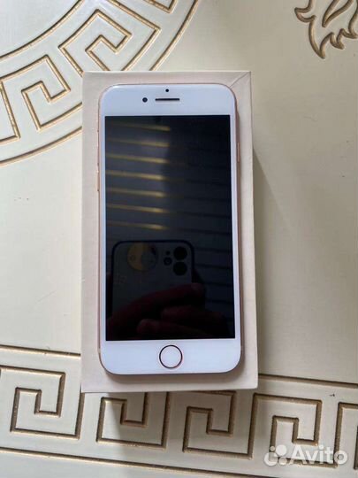 Телефон iPhone