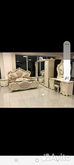 Спальный гарнитур