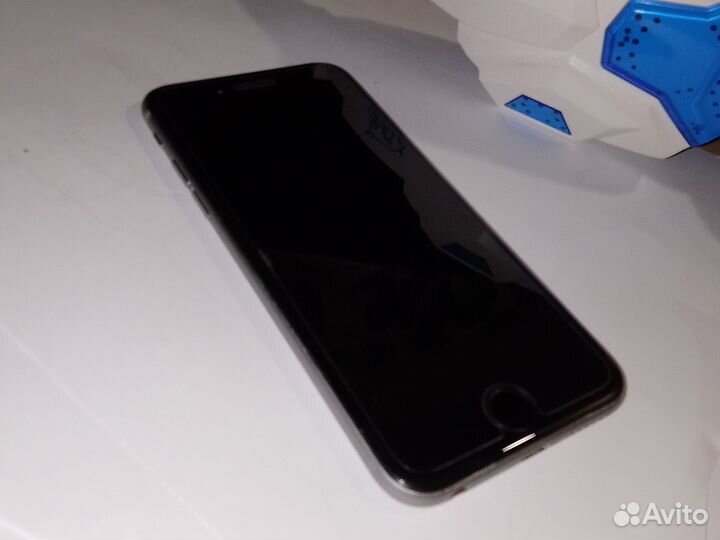 iPhone 6S, 64 ГБ