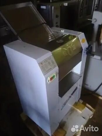 Машина тестораскаточная YP-350