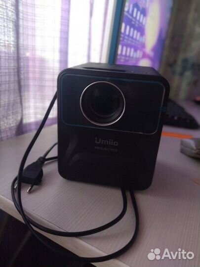 Проектор umiio