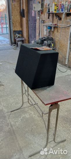 Активный сабвуфер в автомобиль