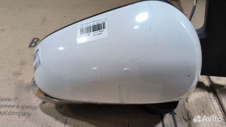 Зеркало Toyota Aqua NHP10