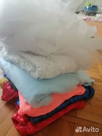 Женские вещи пакетом ткани