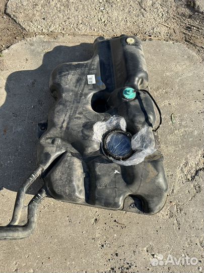 Бензобак Nissan Almera g15