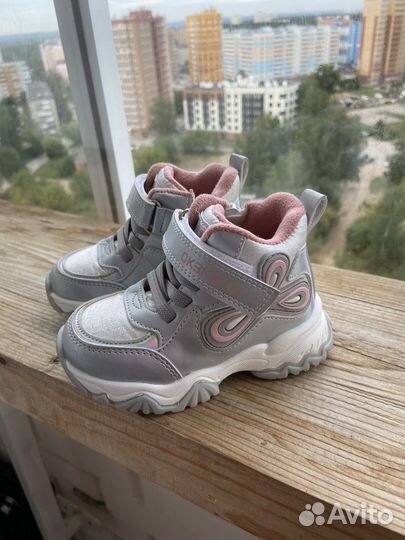Ботинки демисезонные для девочки 22 размер