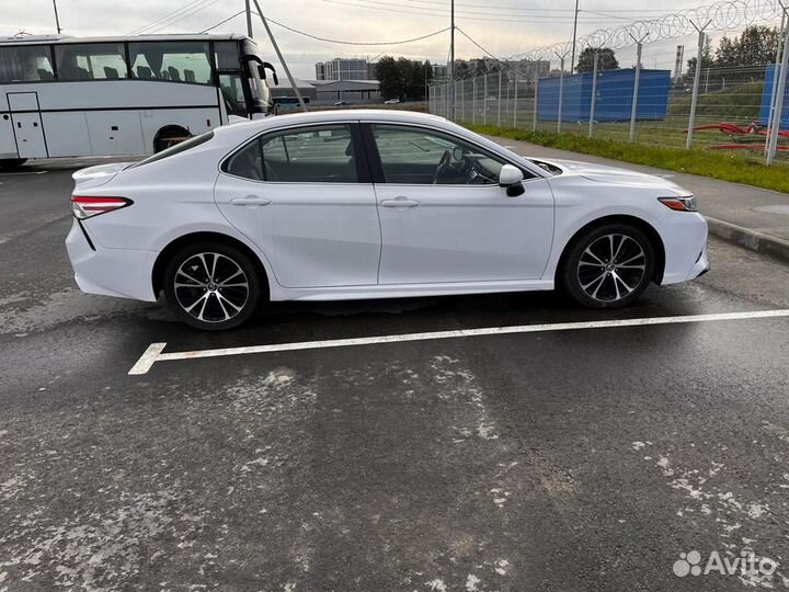 Toyota Camry 2.5 AT, 2019, битый, 80 000 км