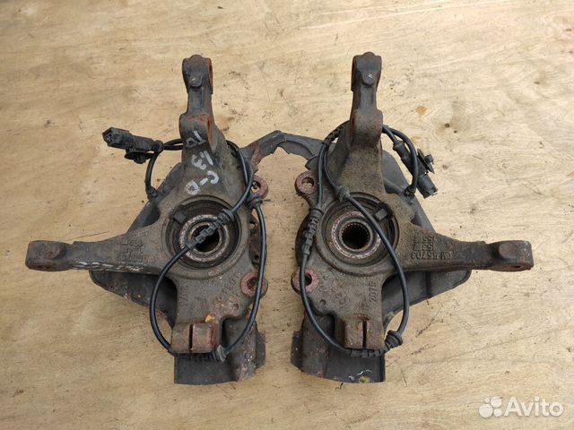 Кулак поворотный Z13DTJ Z13DTH на Opel Corsa D